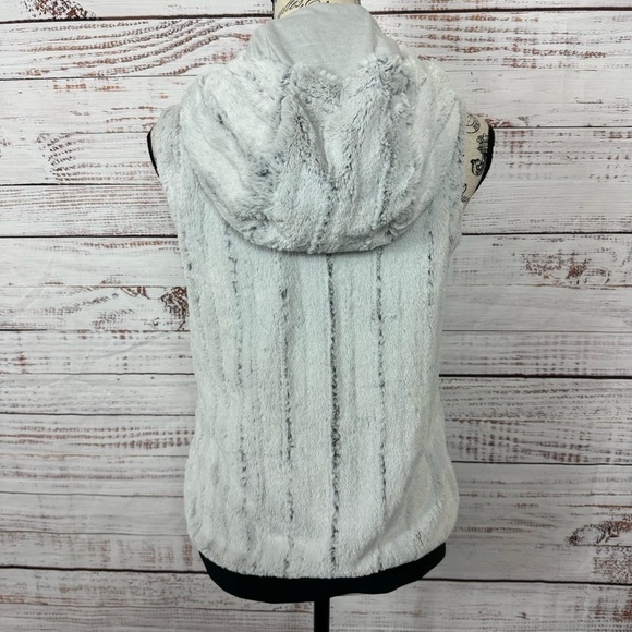 The North Face Gray Furlander size XS Hooded Full Zip Vest - Picture 5 of 9